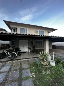 Casa com 4 Quartos à venda, 495m² no Camboinhas, Niterói
