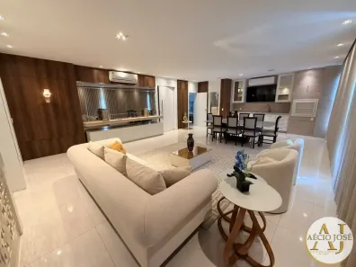 Apartamento com 3 Quartos para alugar, 180m² no Jardim das Américas, Cuiabá