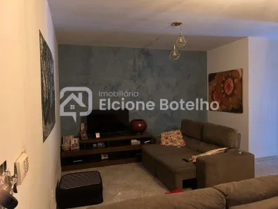 Casa com 3 Quartos à venda, 200m² no São Jorge, Uberlândia