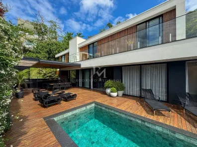 Casa de Condomínio com 4 Quartos à venda, 500m² no Barra, Balneário Camboriú