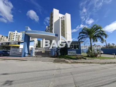 Apartamento com 2 Quartos para alugar, 51m² no Pedra Branca, Palhoça