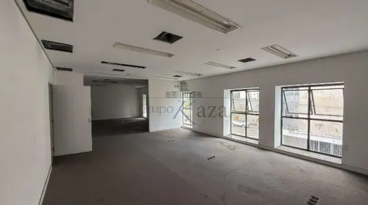 Prédio Comercial para alugar, 530m² no Centro, São José dos Campos