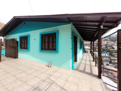 Casa com 5 Quartos à venda, 180m² no Planalto, Caxias do Sul