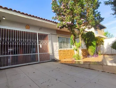 Casa com 5 Quartos à venda, 158m² no Pacaembu, Londrina