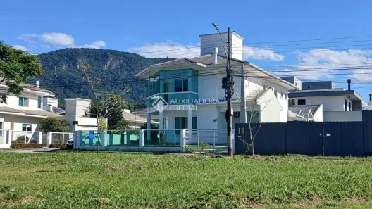 Casa com 4 Quartos à venda, 328m² no Pedra Branca, Palhoça