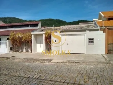 Casa com 3 Quartos à venda, 360m² no Itacorubi, Florianópolis