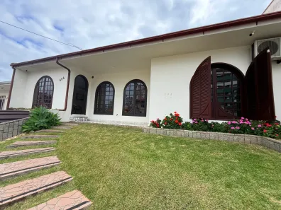 Casa com 3 Quartos à venda, 120m² no Barreiros, São José