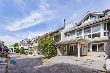 Casa de Condomínio com 4 Quartos à venda, 308m² no Sarandi, Porto Alegre