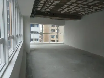 Sala Comercial à venda, 60m² no Centro, Curitiba