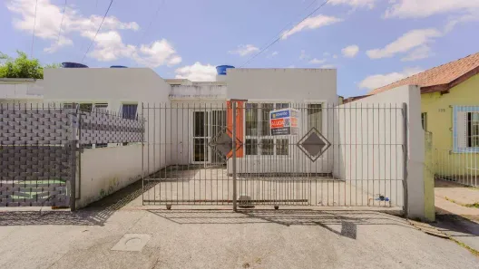 Casa com 2 Quartos para alugar, 50m² no Três Vendas, Pelotas