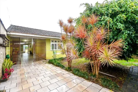 Casa com 3 Quartos à venda, 240m² no Santa Cândida, Curitiba