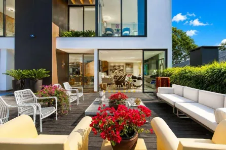 Casa com 3 Quartos à venda, 452m² no Santo Inácio, Curitiba