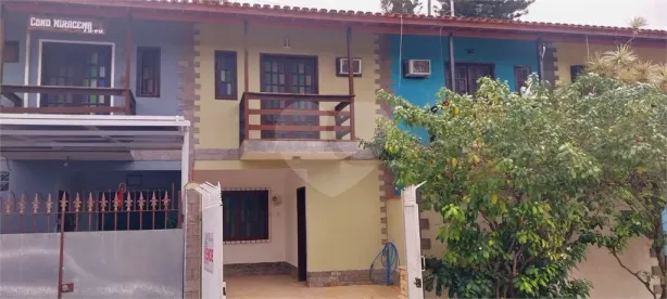 Casa de Condomínio com 2 Quartos à venda, 82m² no Palmeiras, Cabo Frio