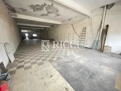 Ponto Comercial à venda, 600m² no Centro, Santos