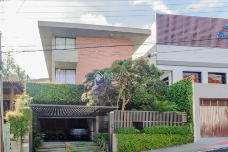 Casa com 4 Quartos para alugar, 138m² no Agronômica, Florianópolis