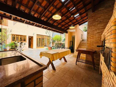 Casa com 5 Quartos à venda, 260m² no Vila Romana, São Paulo