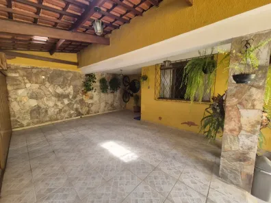 Casa com 4 Quartos à venda, 140m² no Santa Efigênia, Belo Horizonte