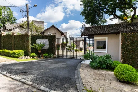 Casa de Condomínio com 3 Quartos à venda, 231m² no Novo Mundo, Curitiba