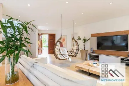 Casa de Condomínio com 4 Quartos à venda, 533m² no Jardim Petrópolis, São Paulo