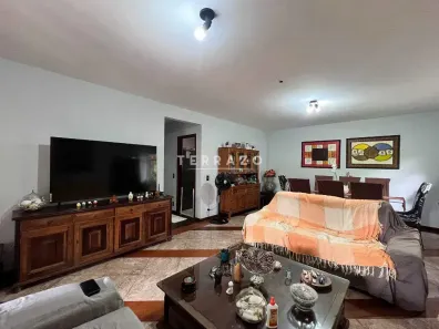 Casa com 4 Quartos para alugar, 199m² no Albuquerque, Teresópolis