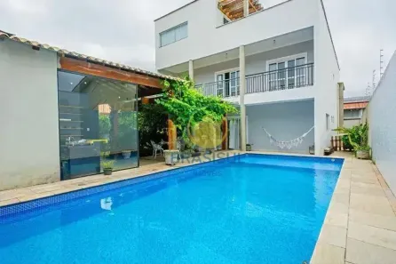 Sobrado com 4 Quartos à venda, 393m² no Interlagos, São Paulo