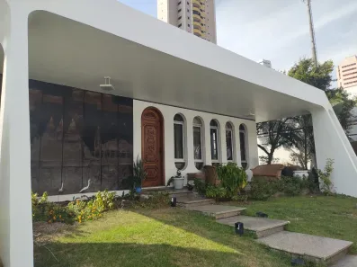 Casa com 3 Quartos para alugar, 999m² no Batista Campos, Belém