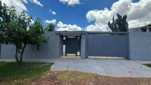 Casa com 4 Quartos à venda, 200m² no Jardim Itatiaia, Campo Grande