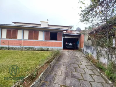 Casa com 4 Quartos para alugar, 152m² no Jardim Cascata, Teresópolis