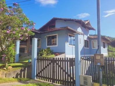 Casa com 4 Quartos à venda, 360m² no Lumiar, Nova Friburgo