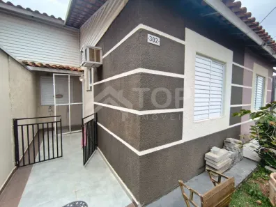 Casa de Condomínio com 2 Quartos para venda ou aluguel, 78m² no Jardim Ipanema, São Carlos