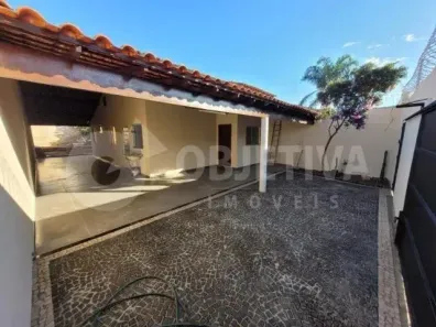 Casa com 3 Quartos à venda, 150m² no Jardim Europa, Uberlândia