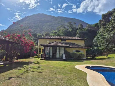 Casa com 4 Quartos à venda, 282m² no Corrêas, Petrópolis