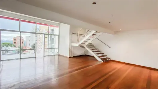 Cobertura com 2 Quartos para alugar, 200m² no Jardim das Bandeiras, São Paulo