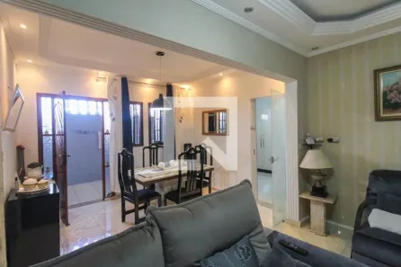Casa com 2 Quartos à venda, 240m² no Jardim Nice, São Paulo
