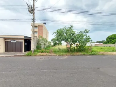 Lote/Terreno à venda, 480m² no Jardim Brasília, Uberlândia