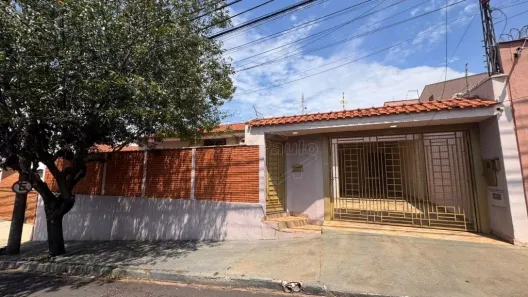 Casa com 3 Quartos à venda, 169m² no Vila Ferroviária, Araraquara
