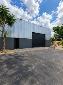 Galpão/Depósito/Armazém com 1 Quarto para alugar, 333m² no Dom Bosco, Belo Horizonte