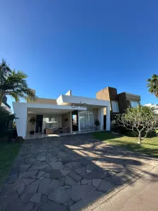 Casa de Condomínio com 4 Quartos à venda, 219m² no XANGRI-LÁ, Xangri-lá