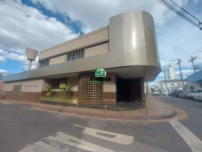 Ponto Comercial para alugar, 299m² no Centro, Anápolis