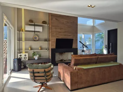 Casa com 3 Quartos à venda, 216m² no São Vicente, Gravataí