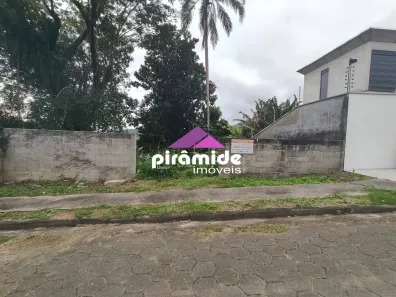 Lote/Terreno à venda, 360m² no Jardim Casa Branca, Caraguatatuba