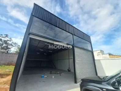 Galpão/Depósito/Armazém para alugar, 320m² no Jardim Europa, Uberlândia