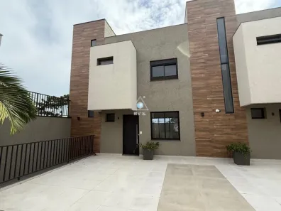 Sobrado com 3 Quartos à venda, 137m² no Pilarzinho, Curitiba