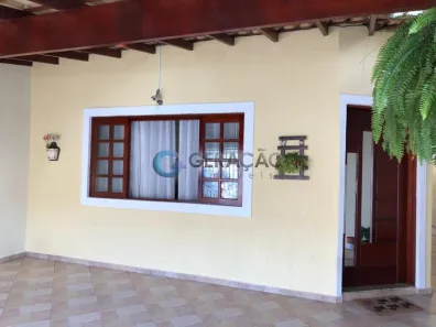 Sobrado com 3 Quartos à venda, 211m² no Parque Residencial Santo André, Caçapava