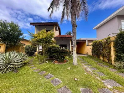 Sobrado com 3 Quartos à venda, 170m² no Centro, Bertioga