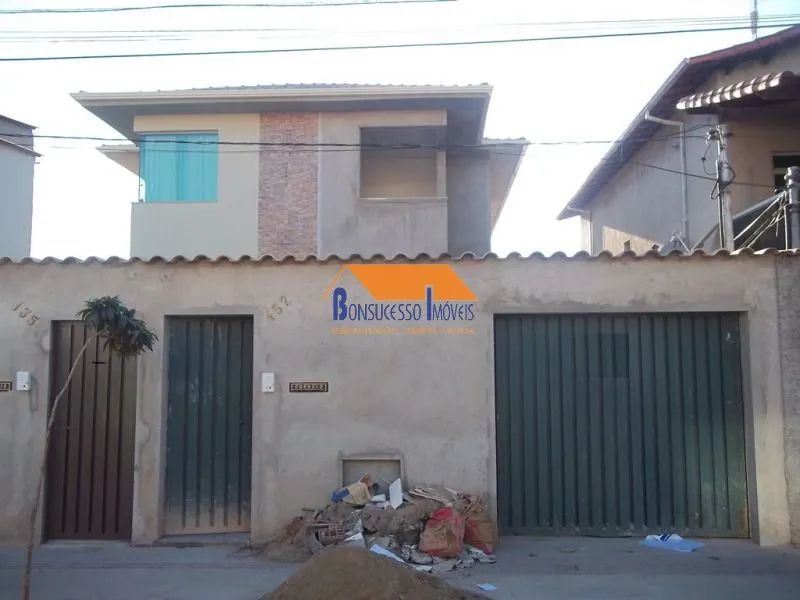 Casa com 3 quartos — Santa Mônica, Belo Horizonte