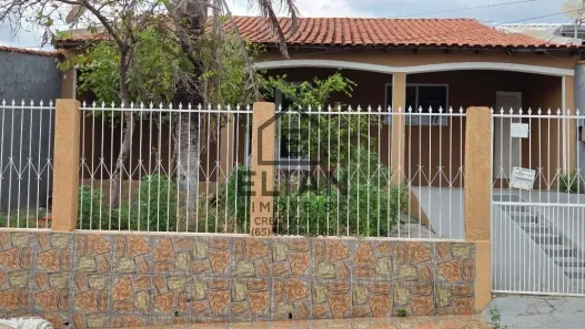 Casa com 3 Quartos para alugar, 250m² no Tijucal, Cuiabá