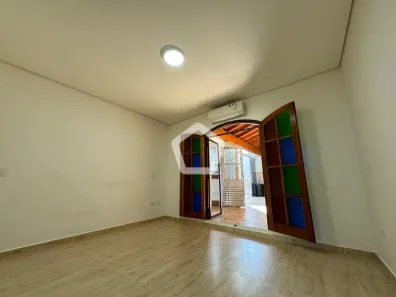 Casa com 2 Quartos à venda, 132m² no Jardim Independência, São Paulo