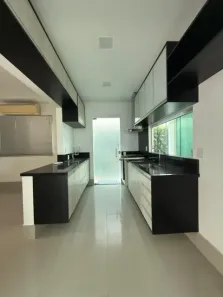 Casa de Condomínio com 4 Quartos à venda, 300m² no Chapada, Manaus