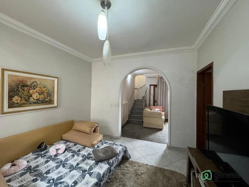 Casa com 5 quartos — Estrela do Oriente, Belo Horizonte
